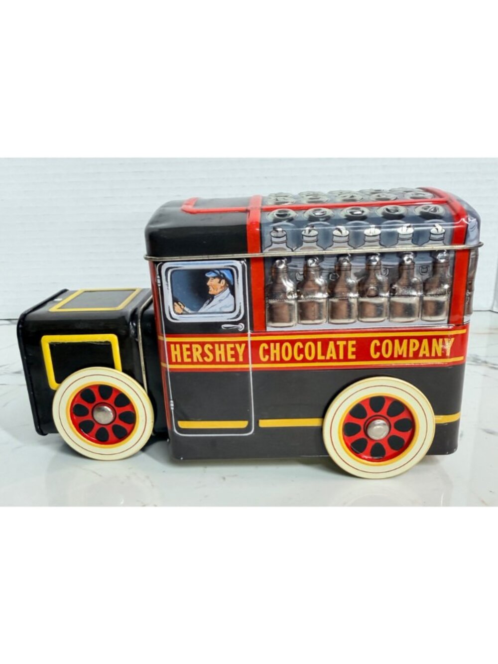 Vintage Advertising Tin Lot - Hershey’s Milk Truck & Coca-Cola Train - Picture 13 of 16